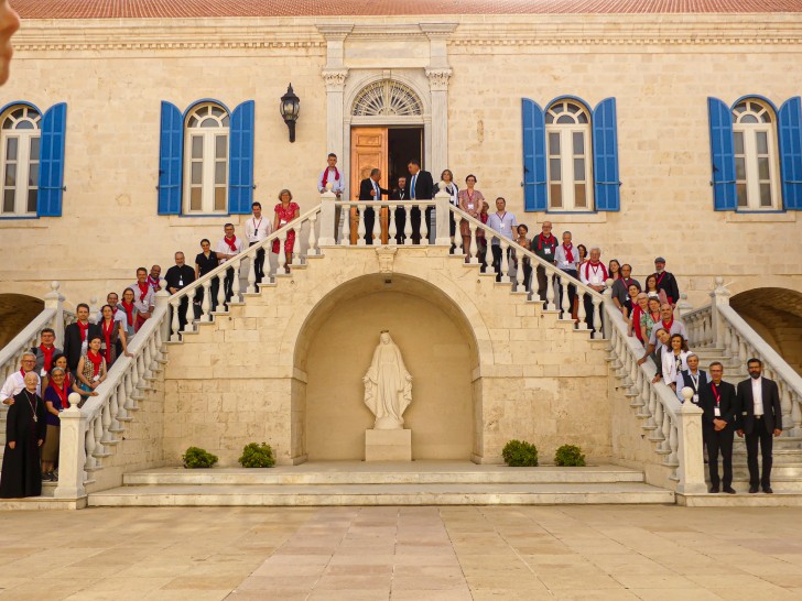 Photo de groupe au patriarcat maronite de Bkerké © RCF Lyon (JB Cocagne)