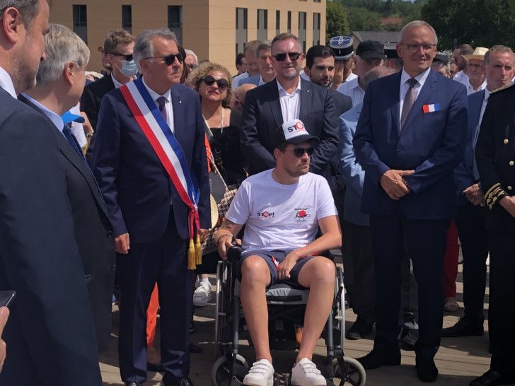 Maxime Fouquet, dont nous avons découvert le combat contre la maladie de Charcot, était l'un des invités de cette inauguration