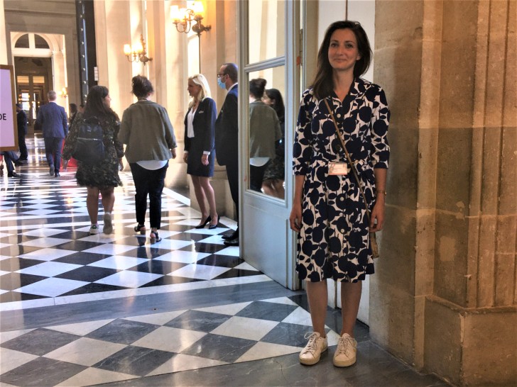 La députée écologiste de la 3e circonscription du Rhône Marie-Charlotte Garin a choisi de porter la robe de Cécile Duflot en 2012 - © RCF Lyon 2022 (JB Cocagne)
