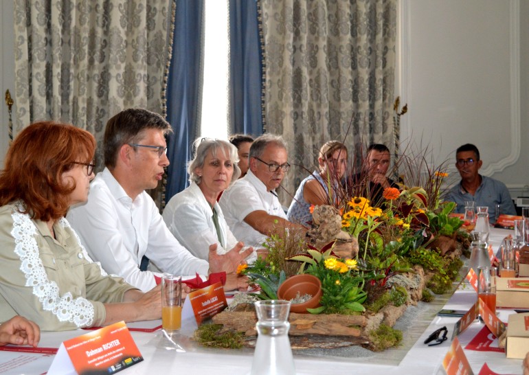 Après un échange à l'Hôtel de ville, le jury a effectué une large visite de Nancy // © Magali Santulli