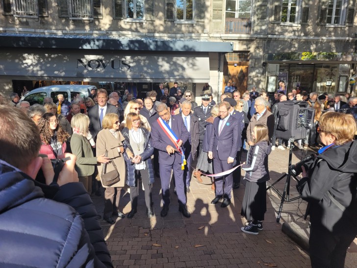 La foule des grands jours devant le square Bernard Bosson. ©Victorien Duchet/RCF Haute-Savoie