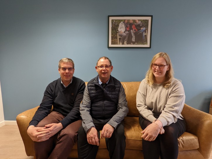Stanislas de Javel et Franziska Bulle avec Lucas, un pensionnaire
