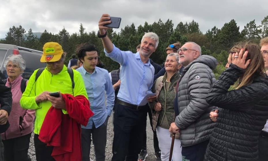 Ils étaient nombreux à vouloir une photo. ©Cédric Bonnefoy