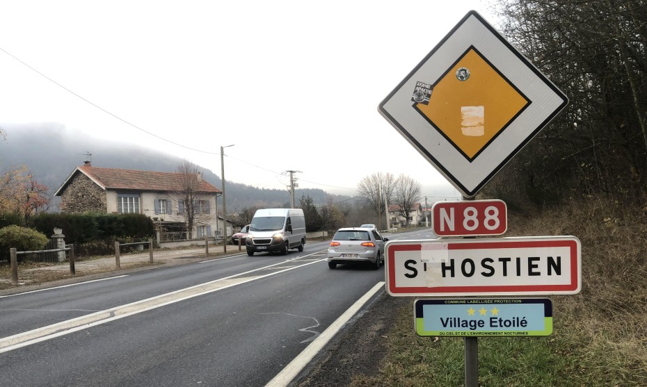 Chaque jour, 14.000 véhicules passent par Saint-Hostien. ©Cédric Bonnefoy