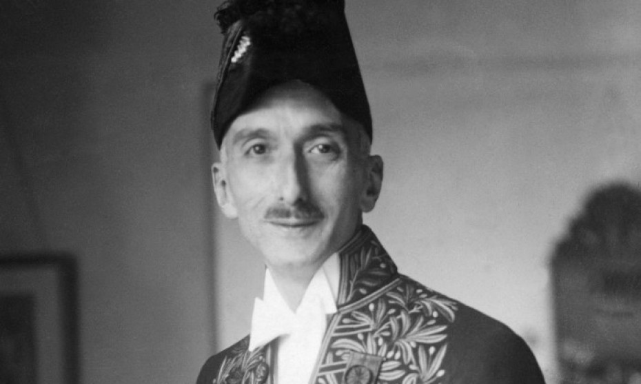 Photo datée de 1938 de l'écrivain français François Mauriac (1885-1970) en tenue d'académicien ©AFP