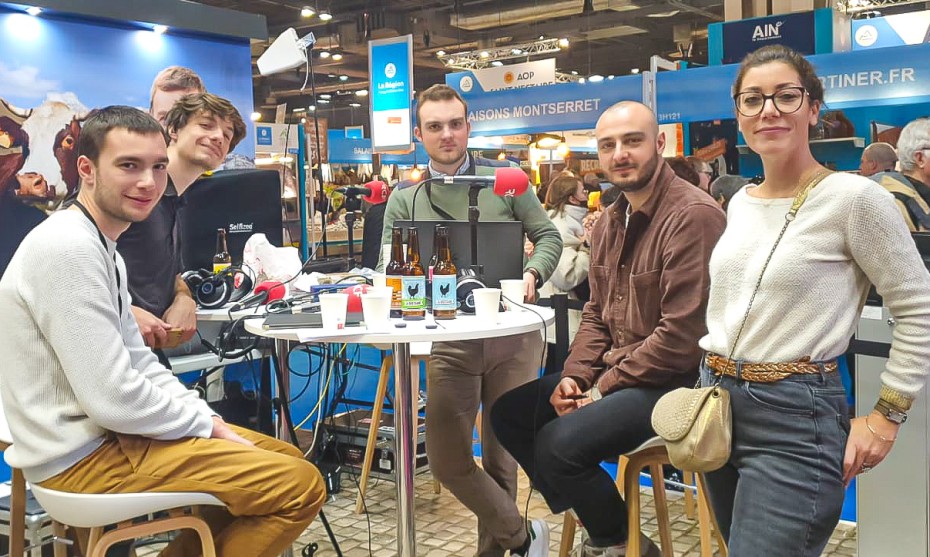 L'équipe réunie en fin d'émission, à 12h30 - © RCF en AuRA