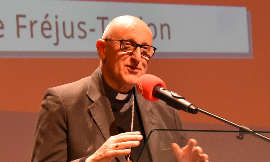 Comment voter en tant que catholique ? Entretien avec Mgr Dominique Rey ...