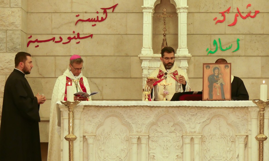 Messe célébrée à l'archevêché d'Antelias à Cornet Chahwan © RCF Lyon (JB Cocagne)