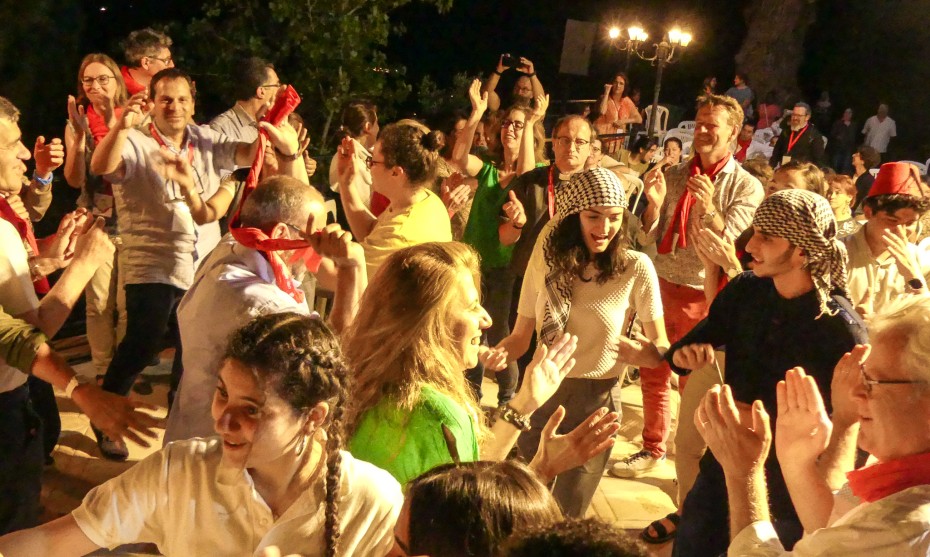 Ambiance festive à Beit Chabab pendant la soirée organisée par les jeunes du diocèse d'Antelias © RCF Lyon (JB Cocagne)