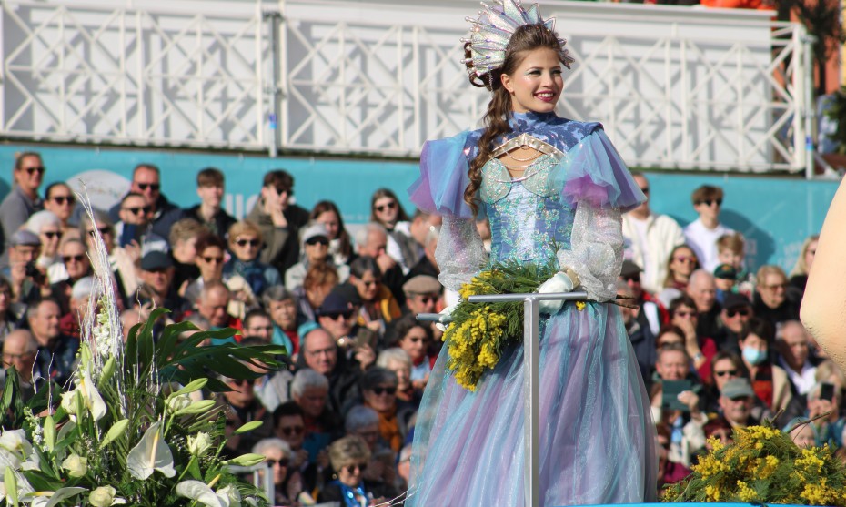 Manelle Souahlia, reine du Carnaval de Nice 2023 - RCF